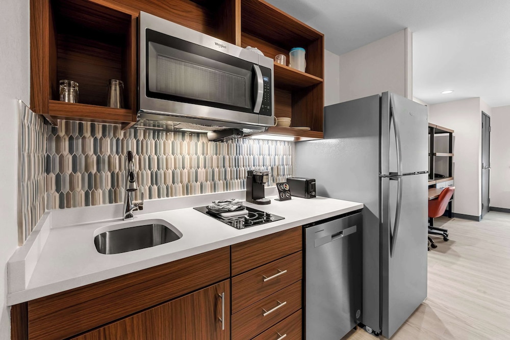 Everhome Suites Fayetteville near Fort Bragg 34/34