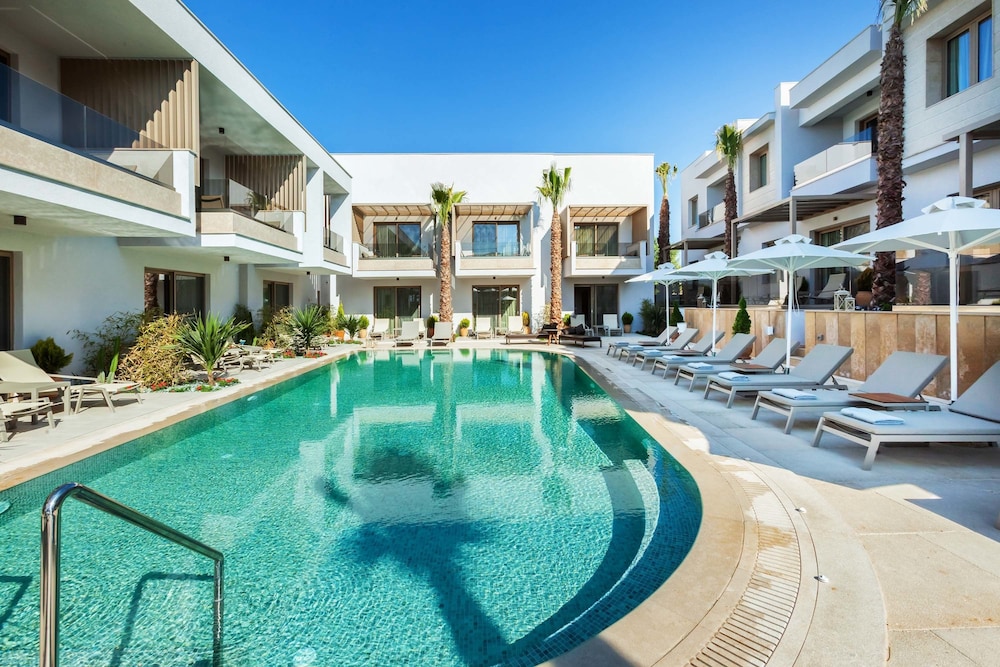 Pefki Deluxe Residences 45/50