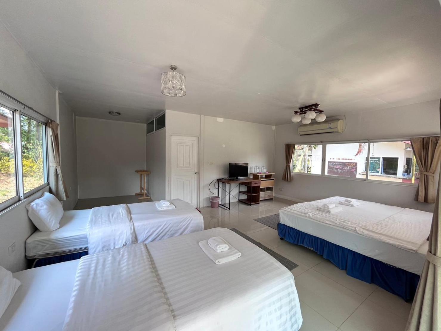 Baan Pai Riverside 11/90