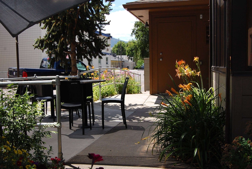 Days Inn and Suites by Wyndham Downtown Missoula-University 43/66