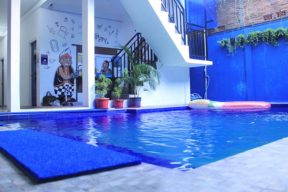 Nau Hostel 23/27