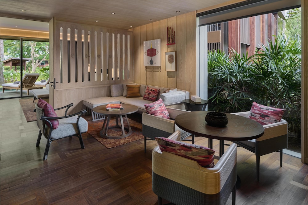 Andaz Pattaya Jomtien Beach 30/50