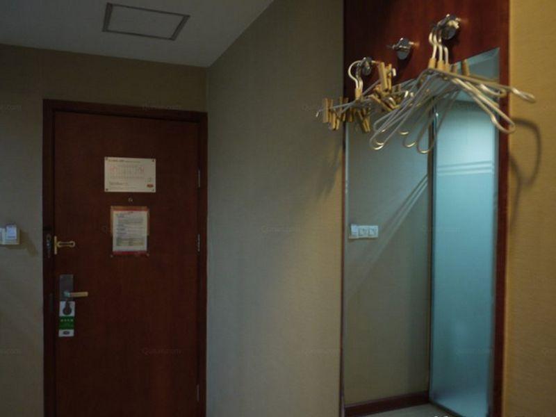 Ji Hotel (Beijing Xuanwumen) 24/36