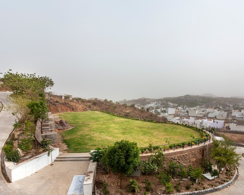 Justa Sajjangarh Resort And Spa 40/50