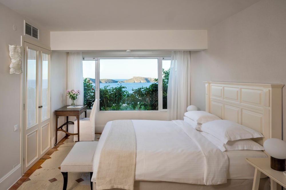 2 Bedrooms, Pool, Spa, Executive, Villa, King and Twin Beds