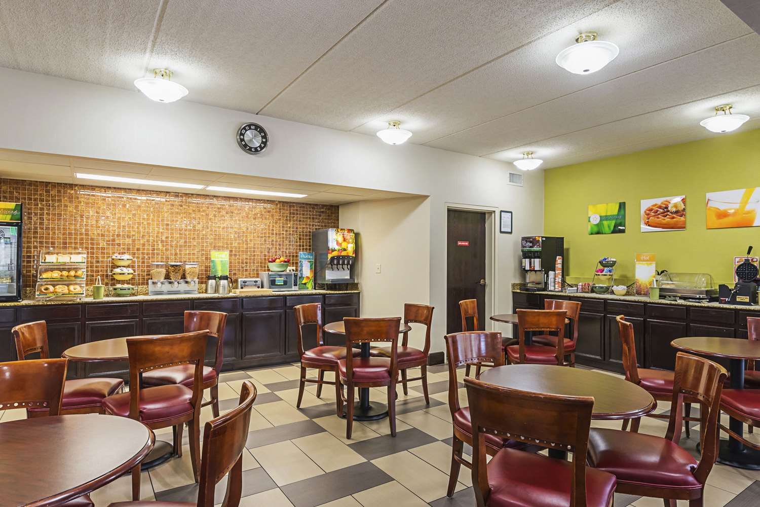 Quality Inn Airport - Southeast 16/20