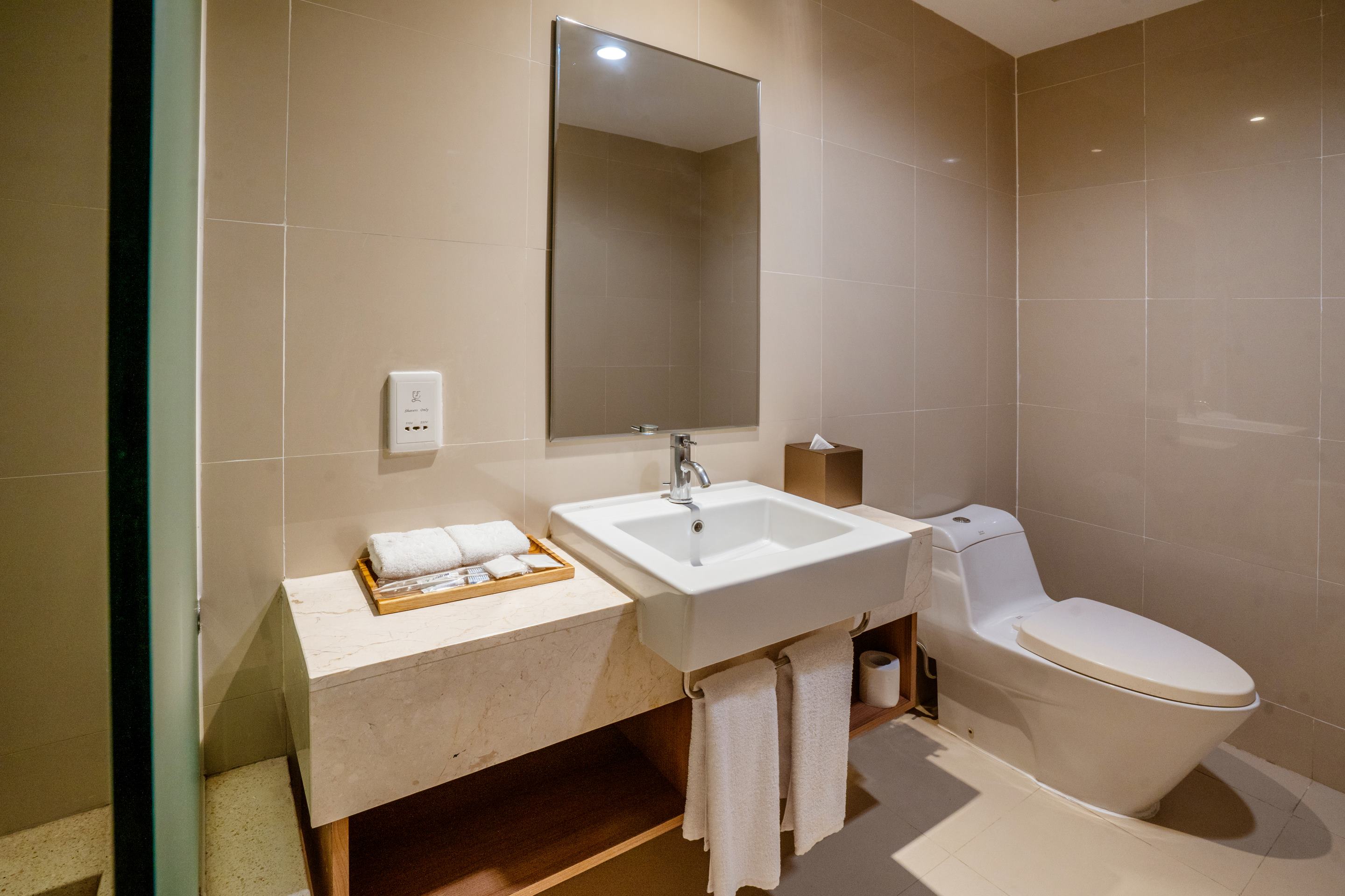Deluxe Pool Suite، Cross Vibe Paasha Atelier Bali Kuta 7/7