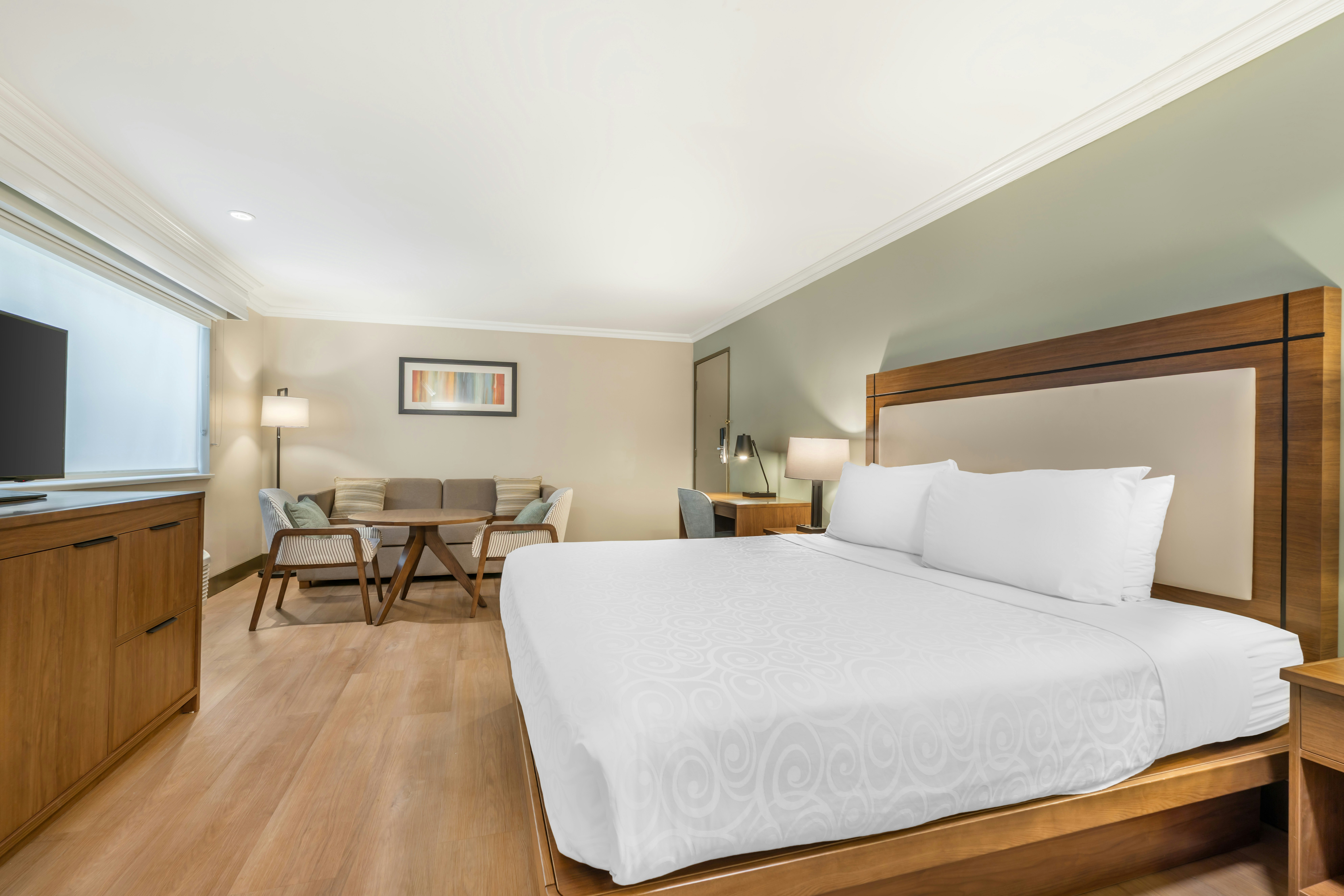 Best Western Plus Burnaby Hotel 24/76