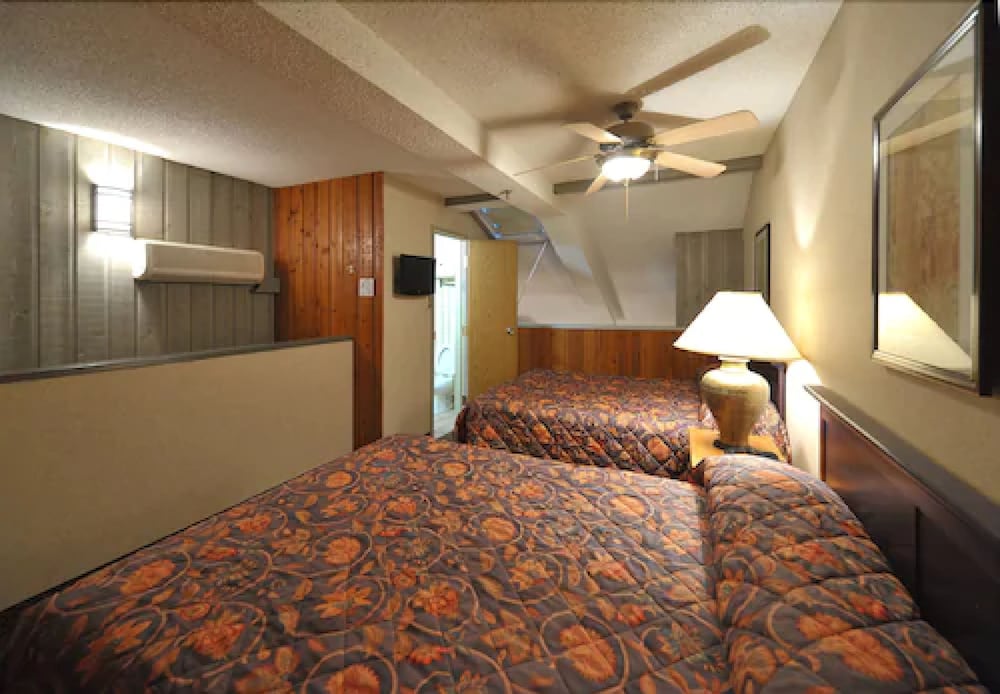 Douglas Fir Resort 16/54