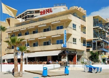 La Cala 3/45