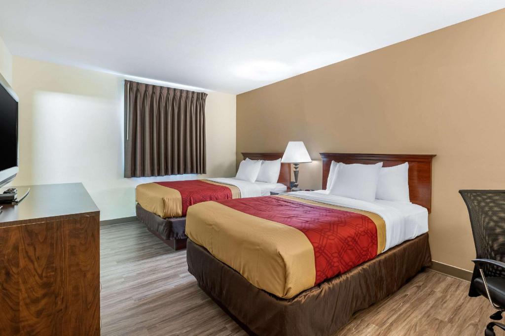 SUITE, 2 DOUBLE BEDS