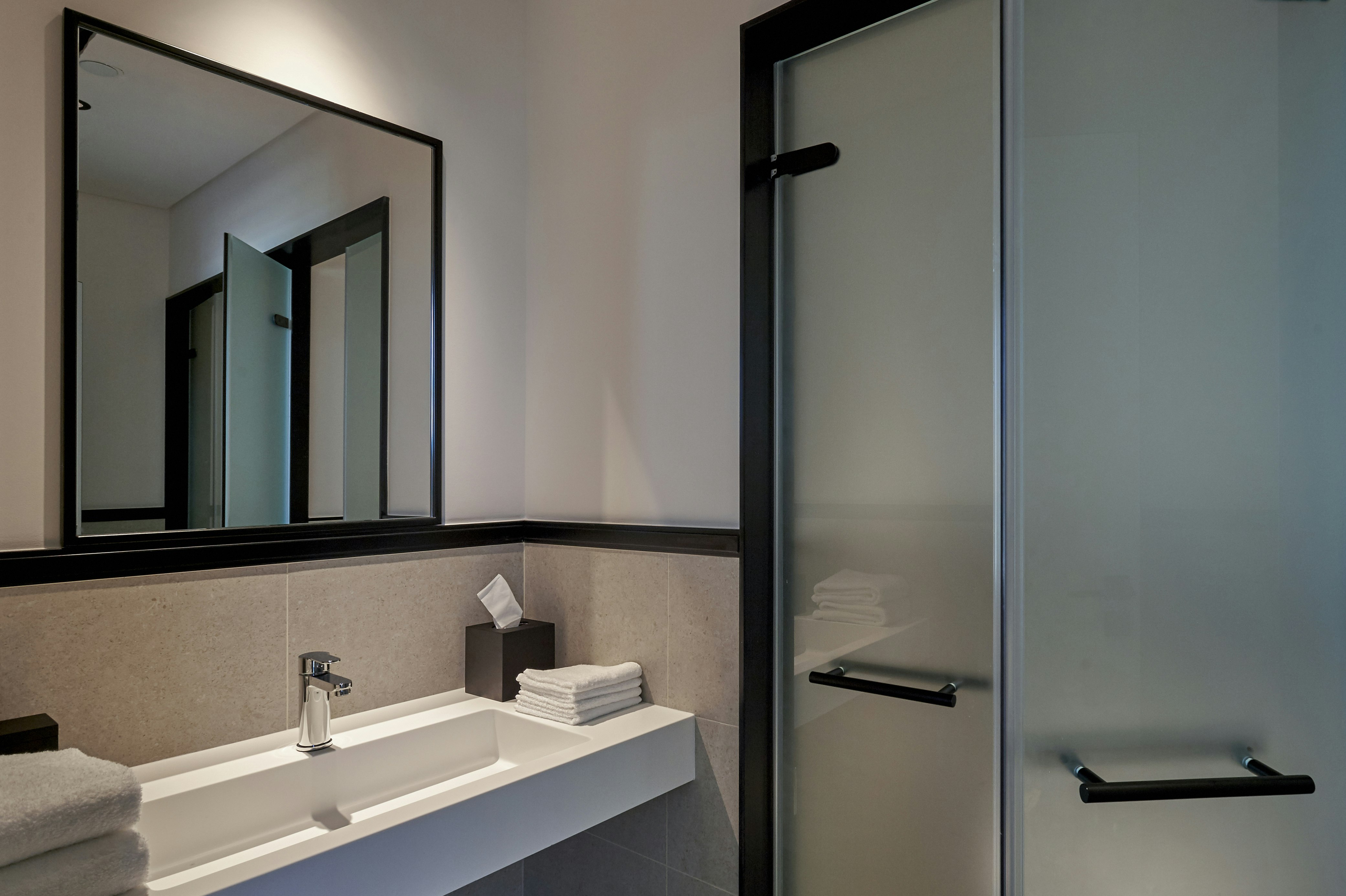 Form Hotel, a member of Design Hotels, Dubai 43/44