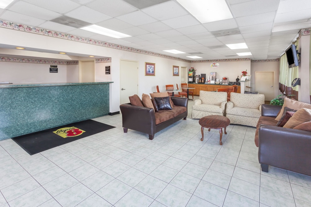 Super 8 By Wyndham Manassas 19/25