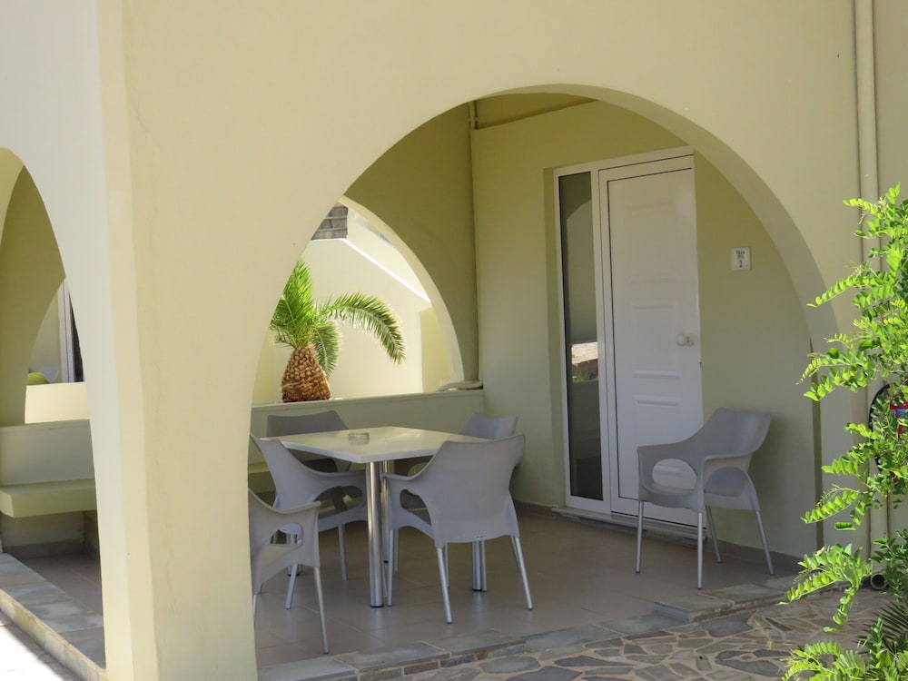 Blue Beach Villas Apartments 37/61
