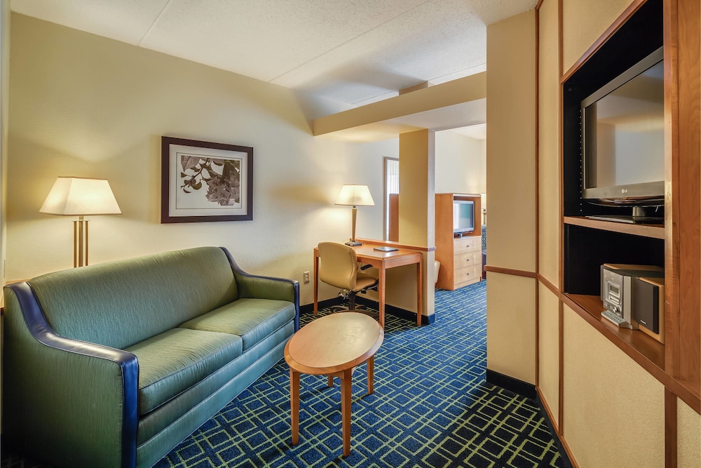 Fairfield Inn and Suites Jacksonville Beach 31/54