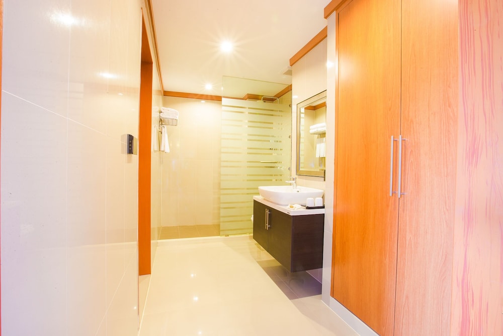 Romantic Khon Kaen Hotel 50/52