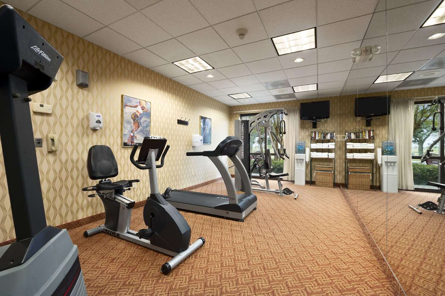 Ramada by Wyndham Suites Orlando Airport 25/56