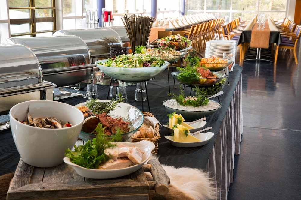 restaurant cafeteria