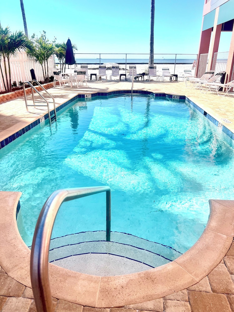 Casa Playa Resort 26/50