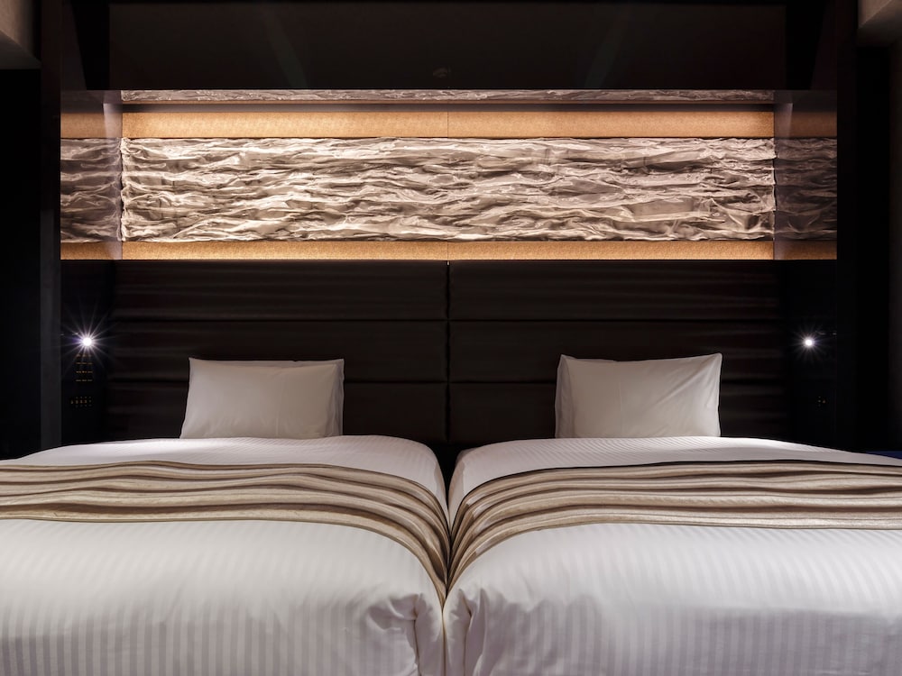 SUPERIOR, TWIN BEDS