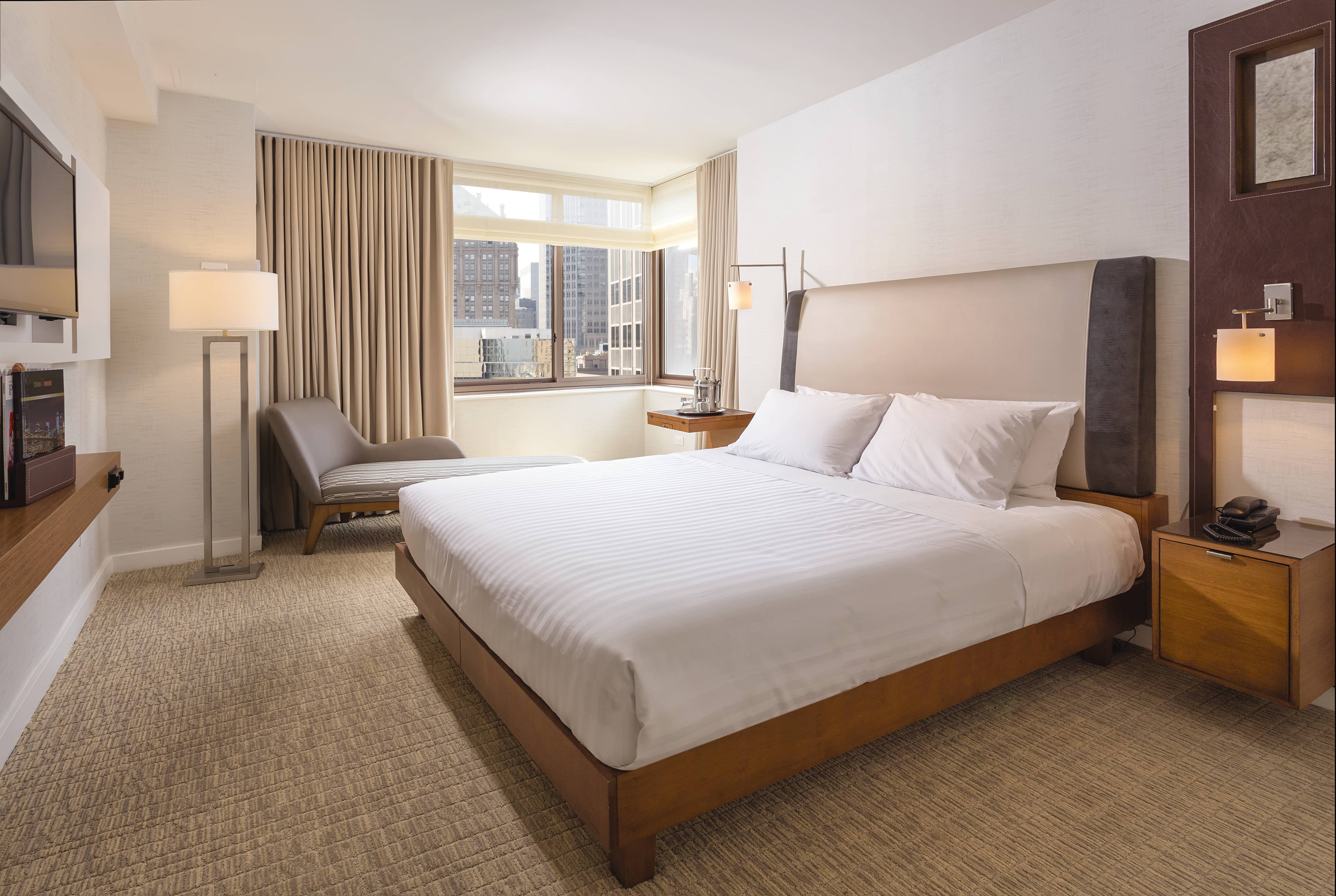 1 BEDROOM, SUITE