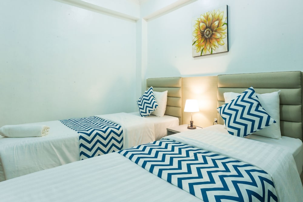 Grand Blue Beach Hotel 35/77