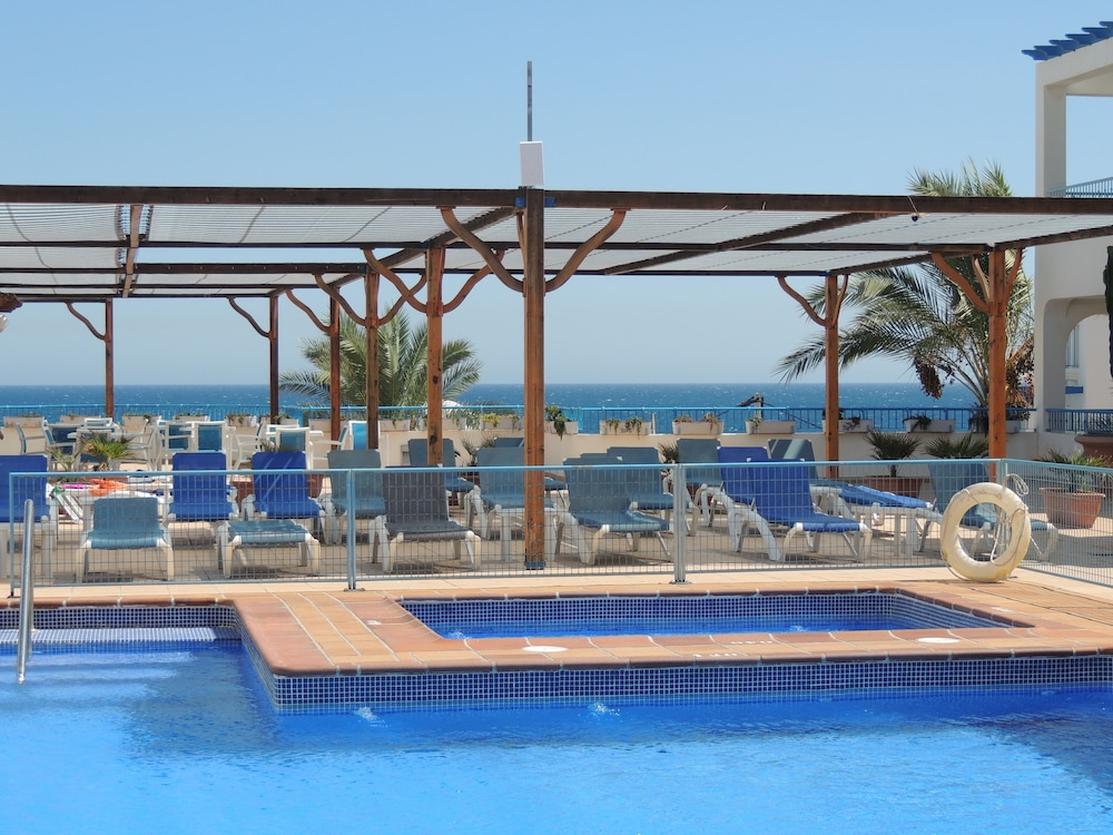 Punta Del Cantal Hotel Suites 40/48