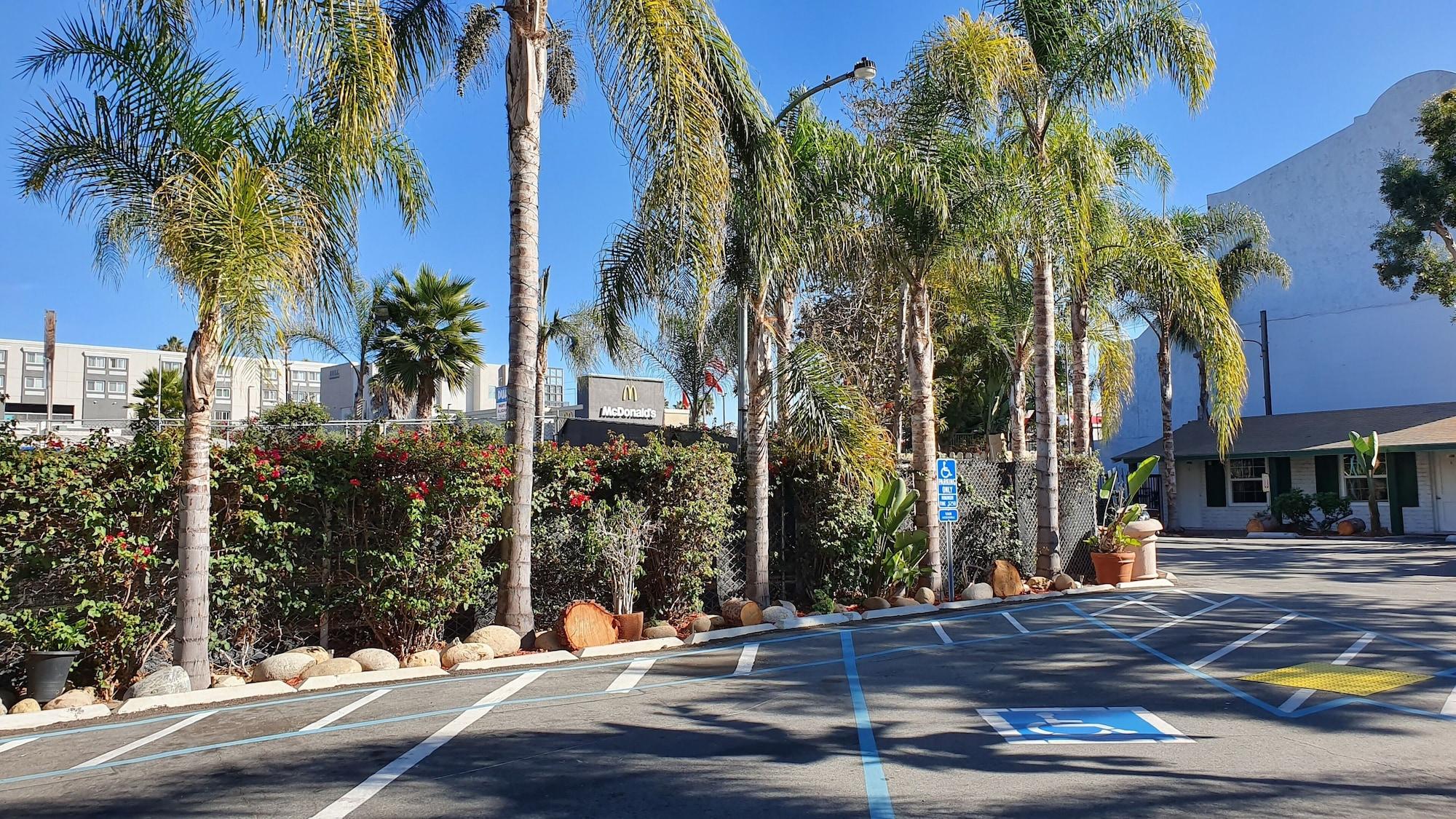 Motel San Diego 24/38