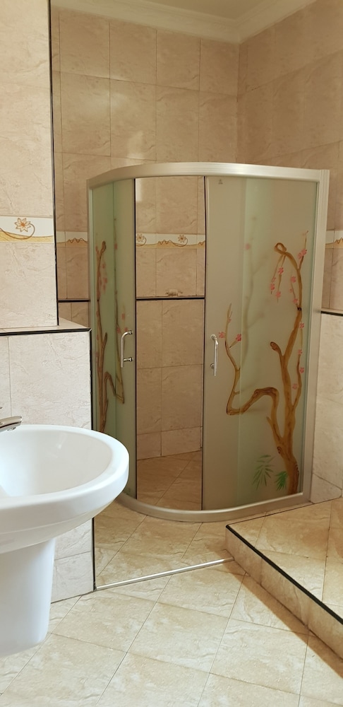 Biraj International Hotel 24/50