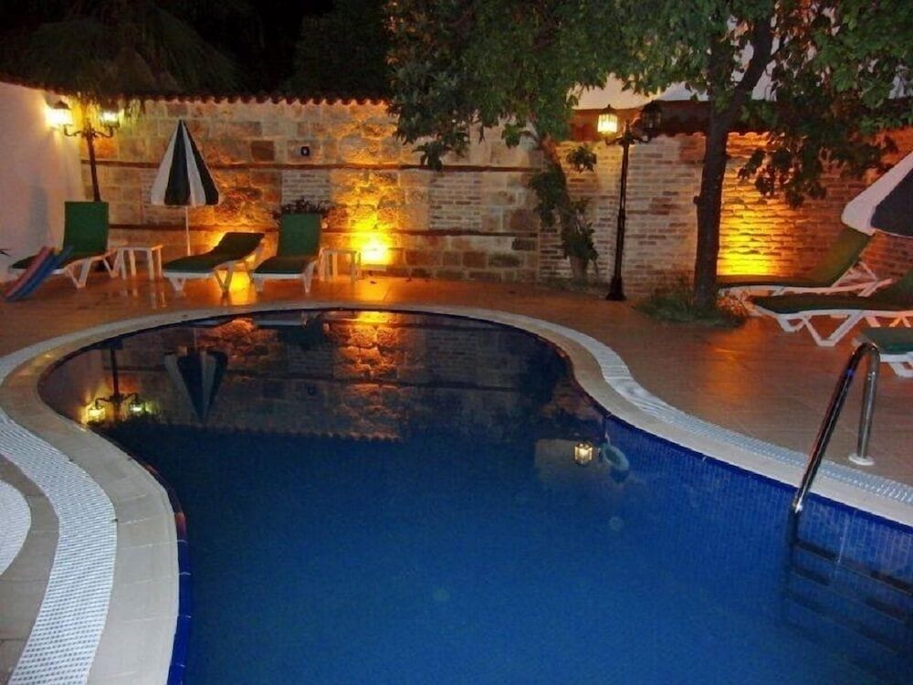 Ozkavak Hotel Kaleici 37/45