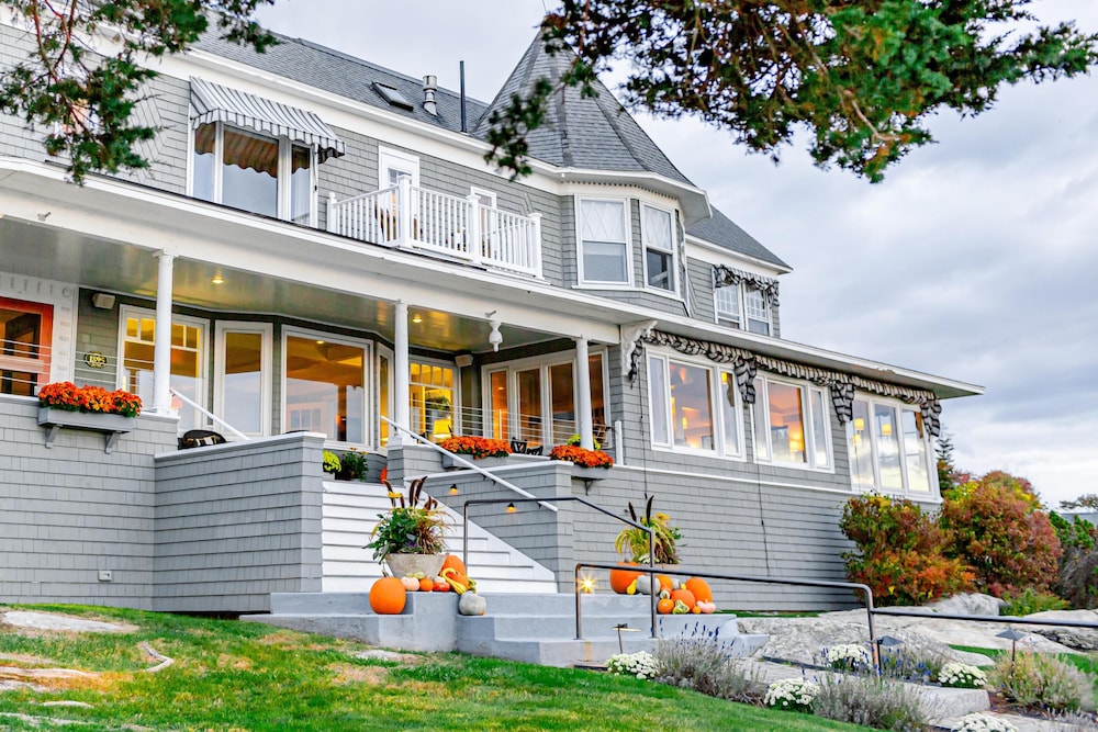 Cape Arundel Inn & Resort 3/49