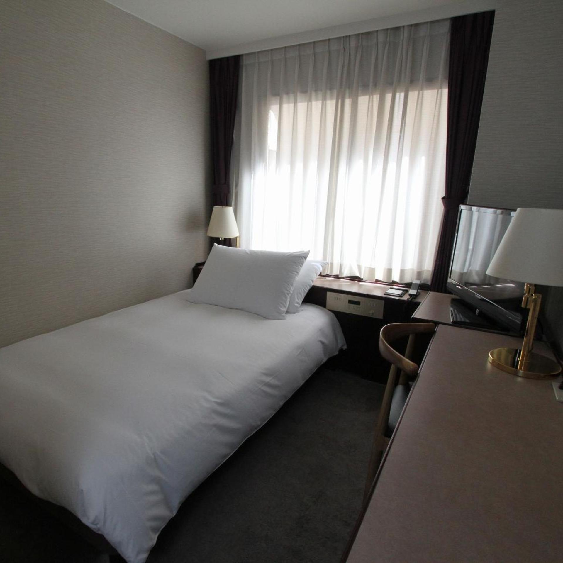 Room, Single