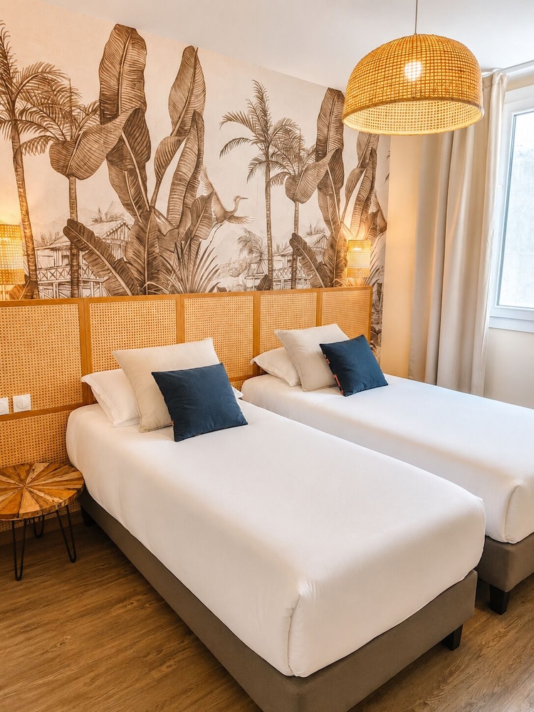 Hotel Kyriad Marseille Centre Paradis Prefecture 12/50