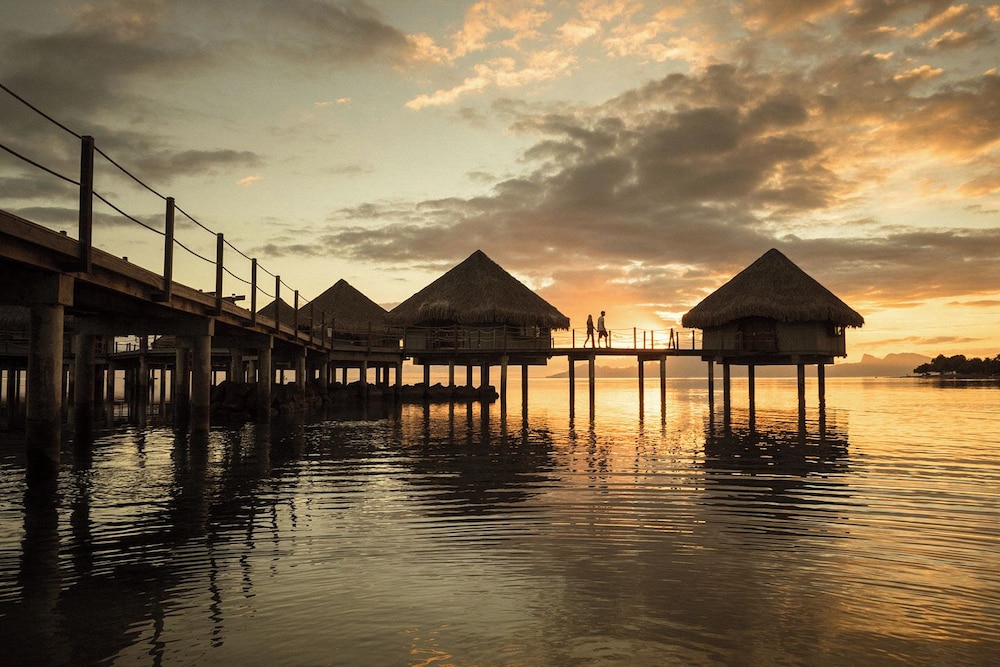 Tahiti Ia Ora Beach Resort 73/83
