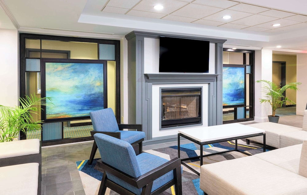 Hyatt House Herndon/Reston 25/50