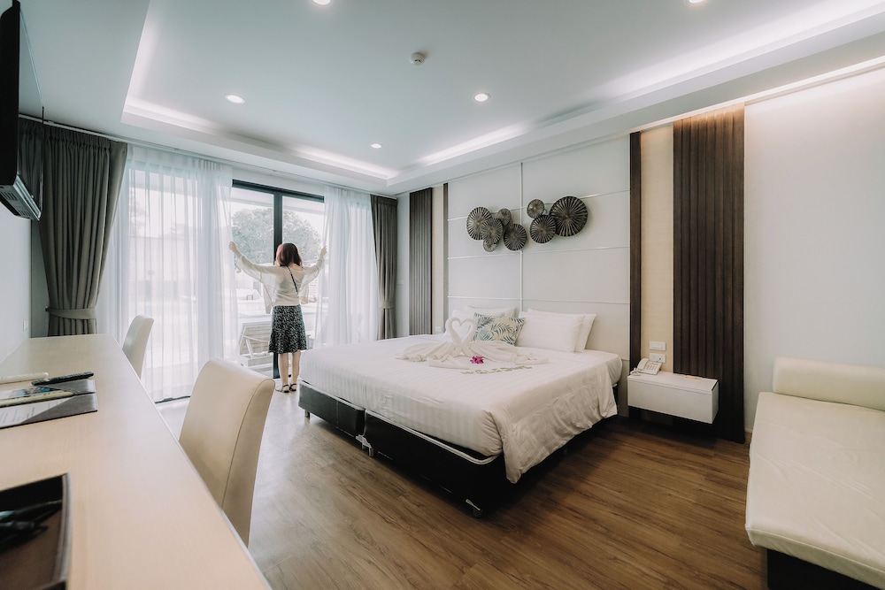 CHAOLAO CABANA RESORT 18/71
