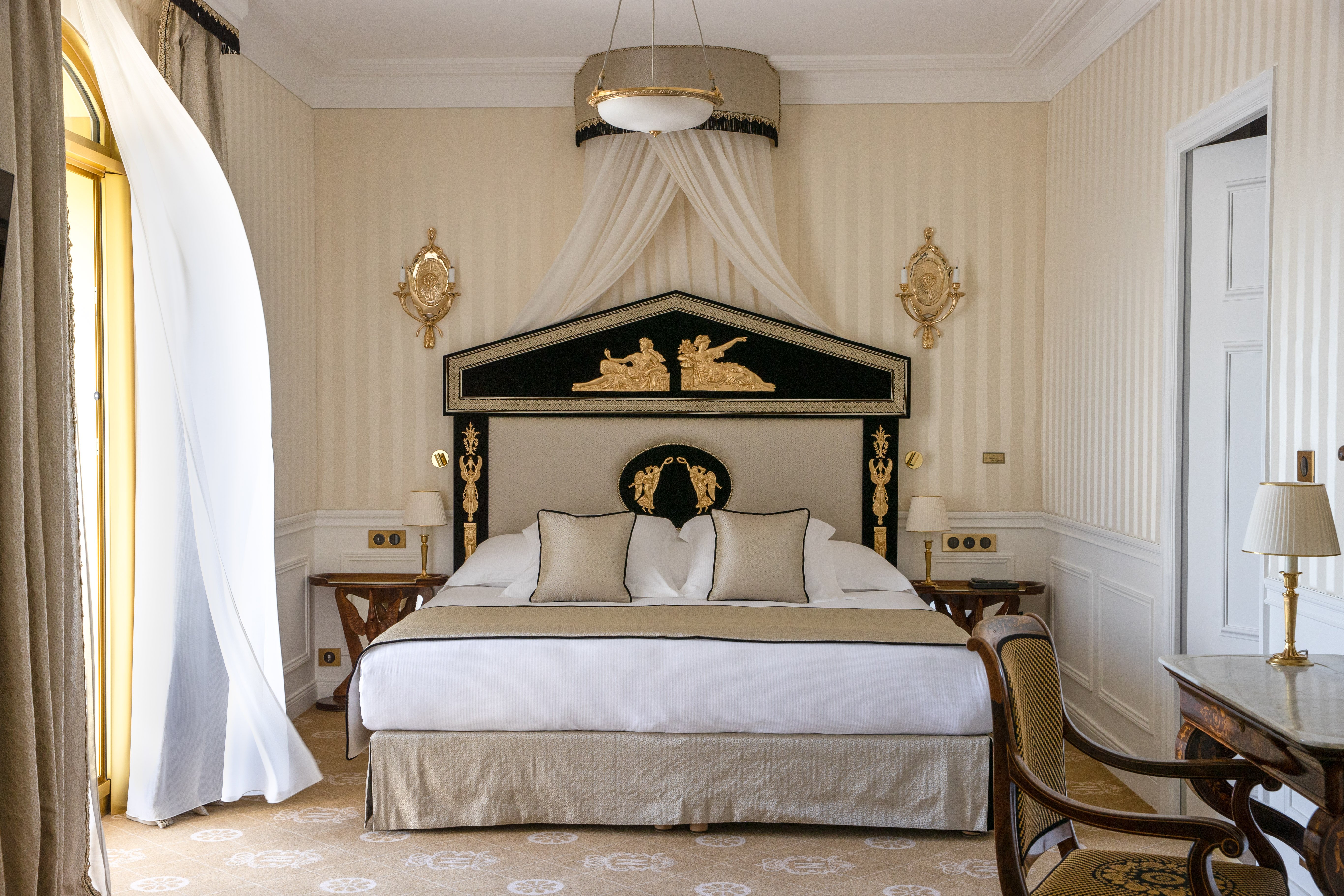 SIGNATURE, JUNIOR SUITE