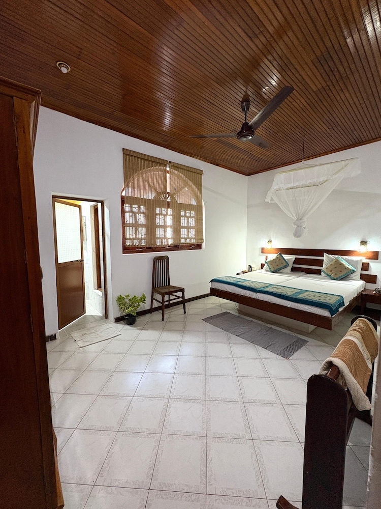 Chaya Villa 25/50