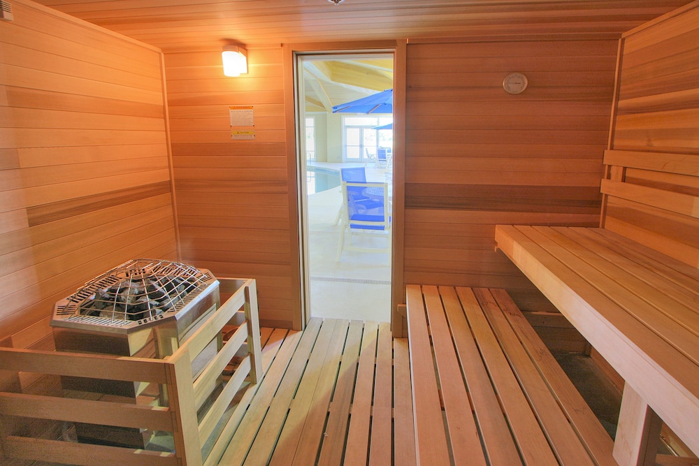 Bluewater Resort And Marina By Spinnaker Resorts 22/55