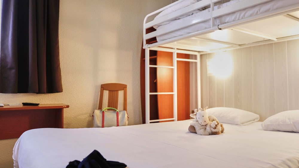 Brit Hotel Chambery 19/55