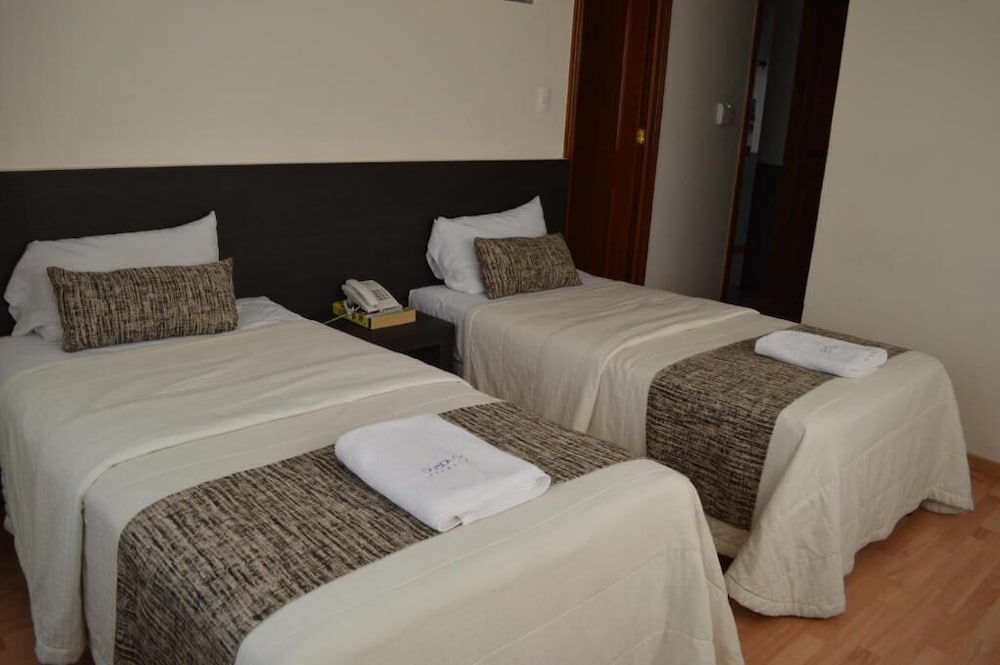 Puebla Inn Express 24/60