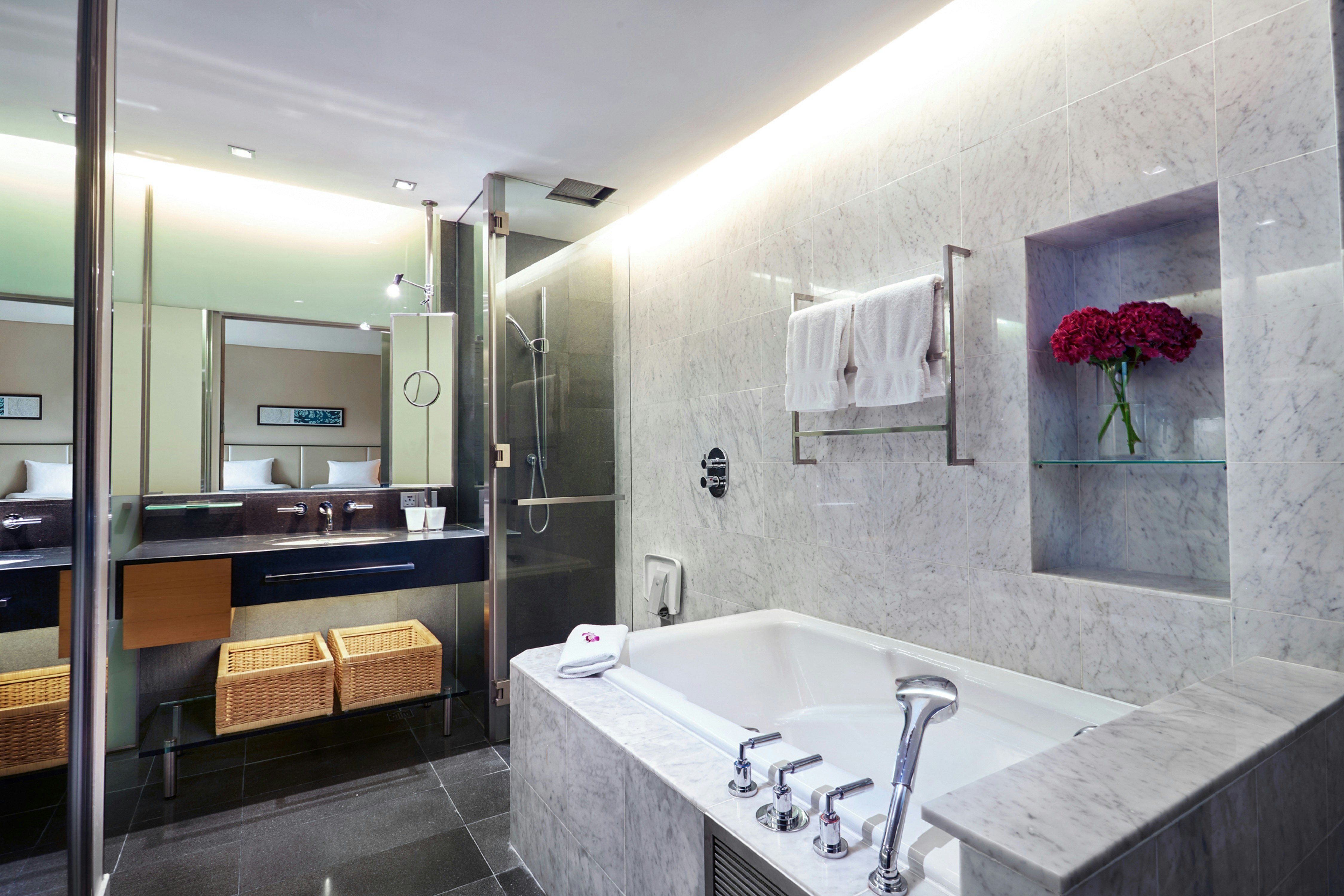 غرفة ديلوكس بسرير كينج، Hilton Kuala Lumpur 3/8