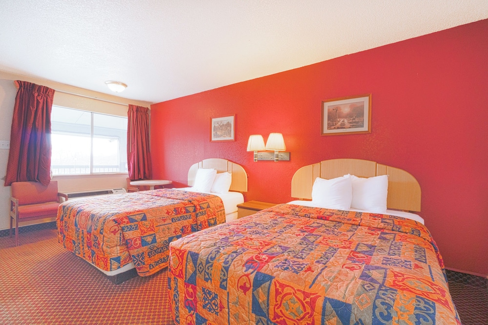غرفة بسريرين كوين، Regency Inn Three Rivers I-37 5/10