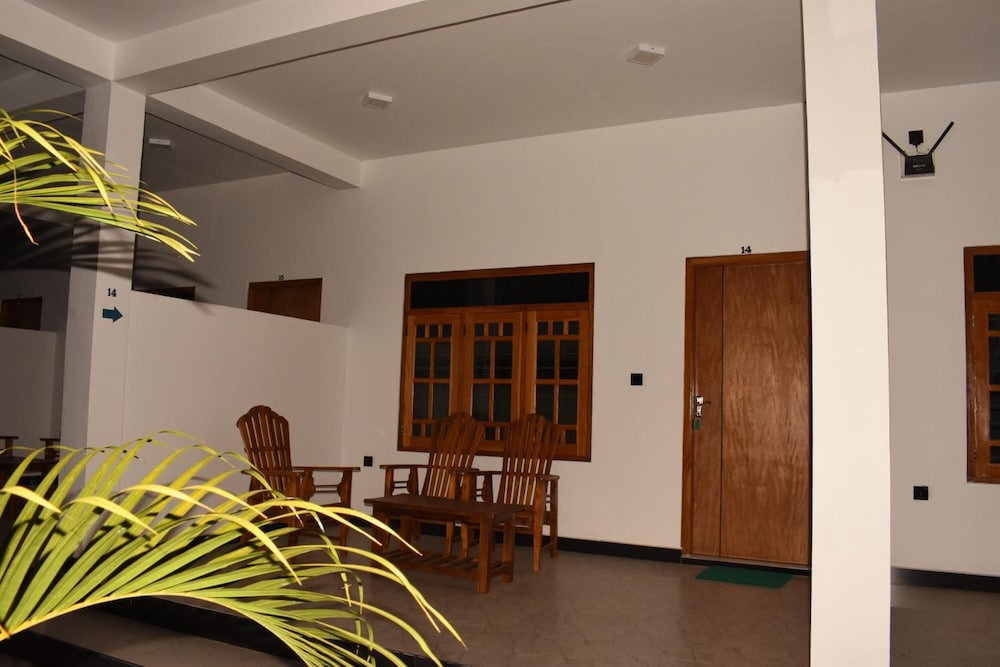 Sea Zone Hotel Nilaveli 11/49