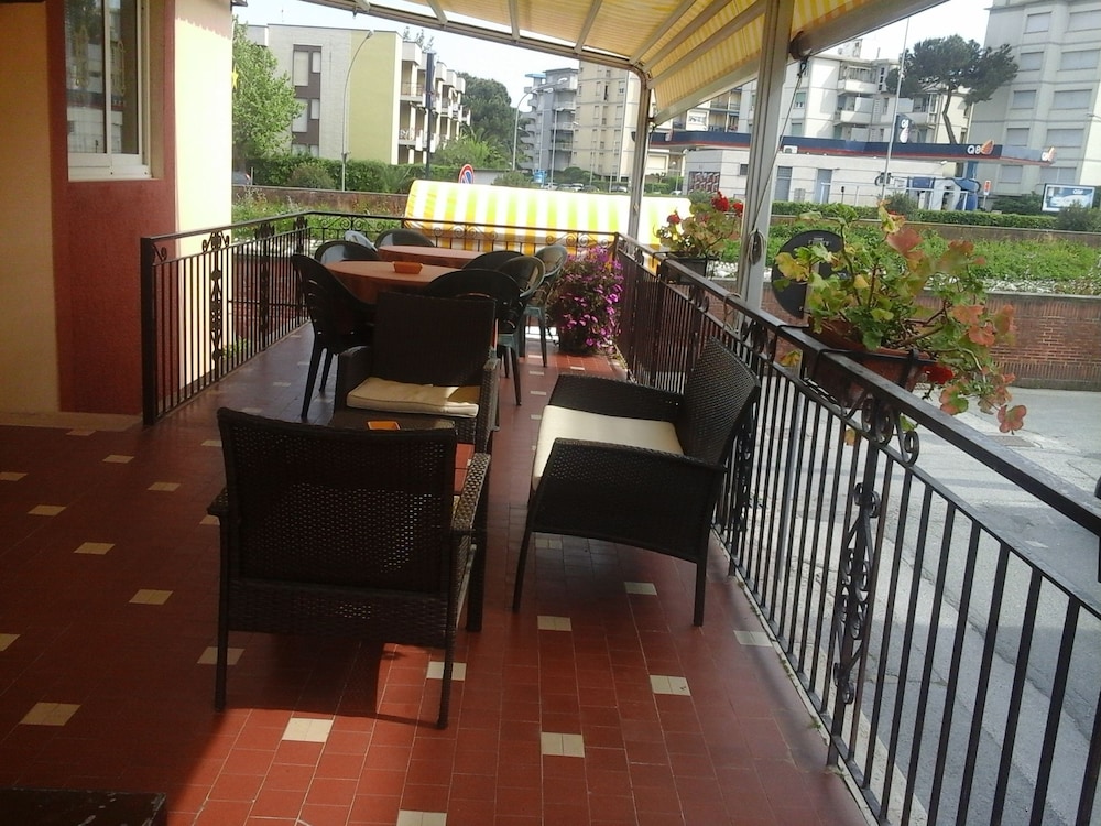 HOTEL LAURIN 8/46