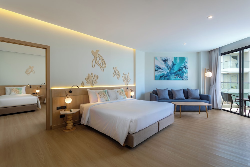 Phuket Emerald Beach Resort 37/70