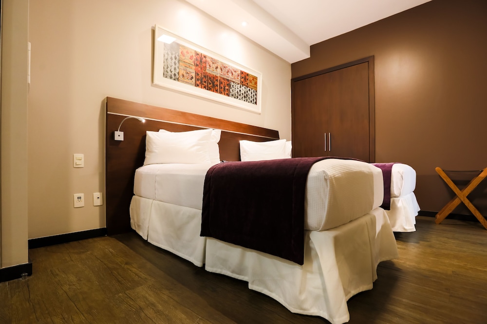 San Diego Suites Ipatinga 11/75