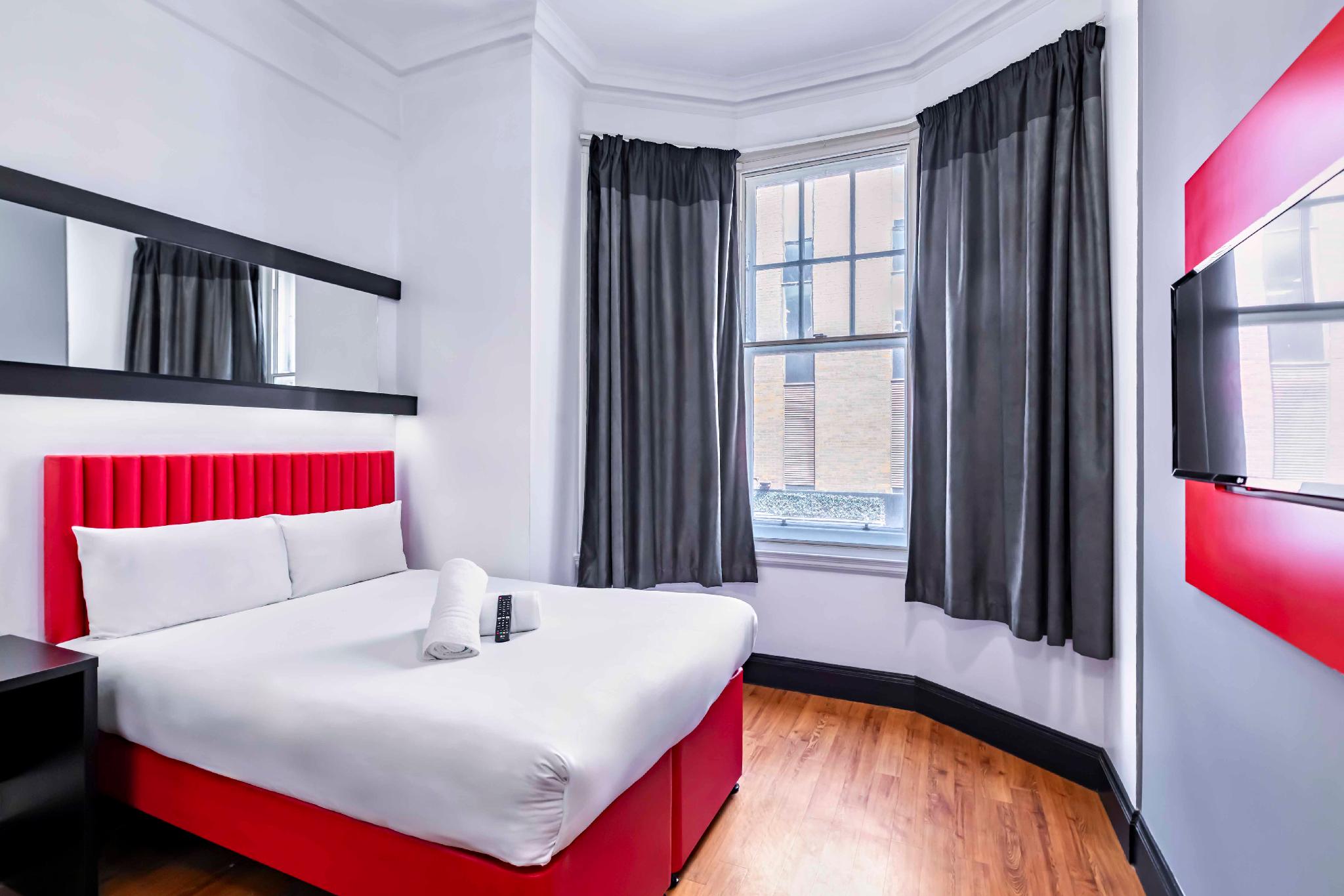 Room, Double or Twin Bed