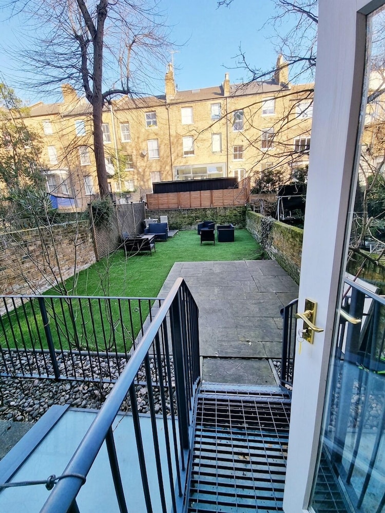 Urban Stay Oxford Gardens Apartments 44/50