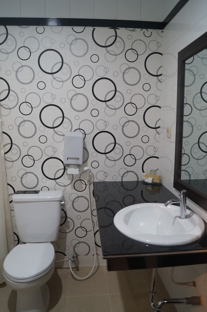 Surya Hotel 28/29